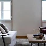فندق مبيت وإفطار Shiado Suites 4*