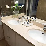 Shiado Suites Nocleg ze śniadaniem Lizbona