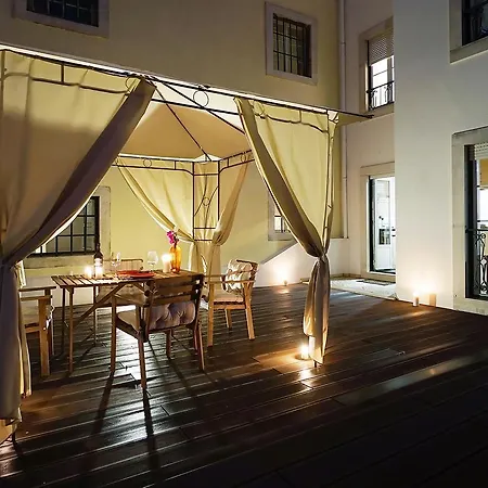 Bed and breakfast Shiado Suites