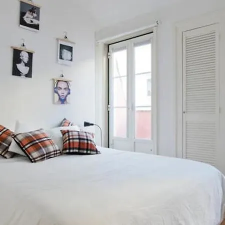 Bed and breakfast Shiado Suites